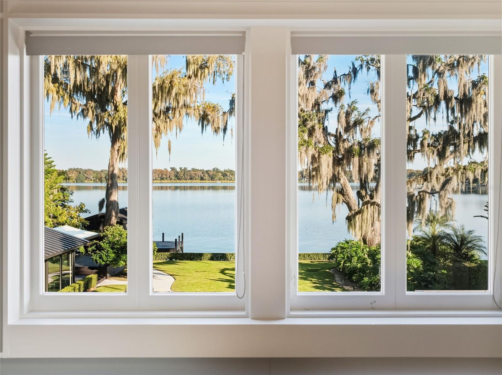 Image 25 of 53 For 1336 College Point