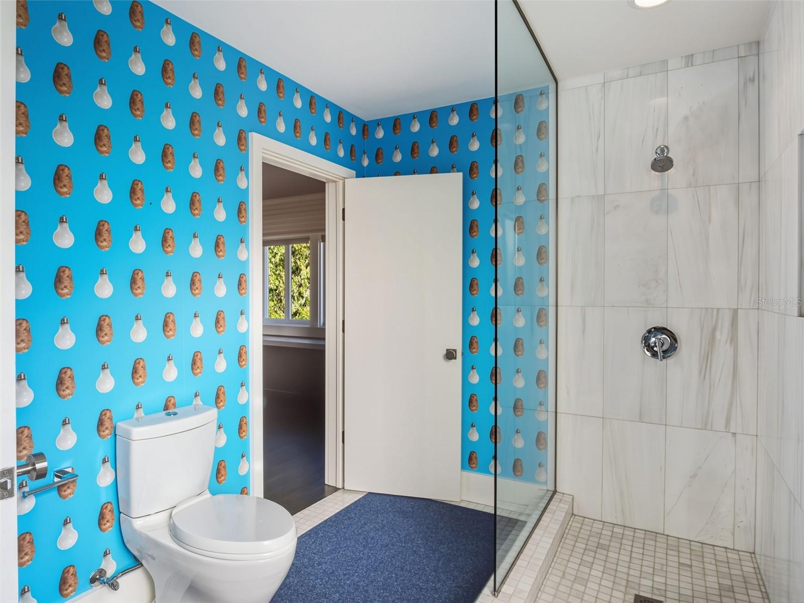 Image 27 of 53 For 1336 College Point