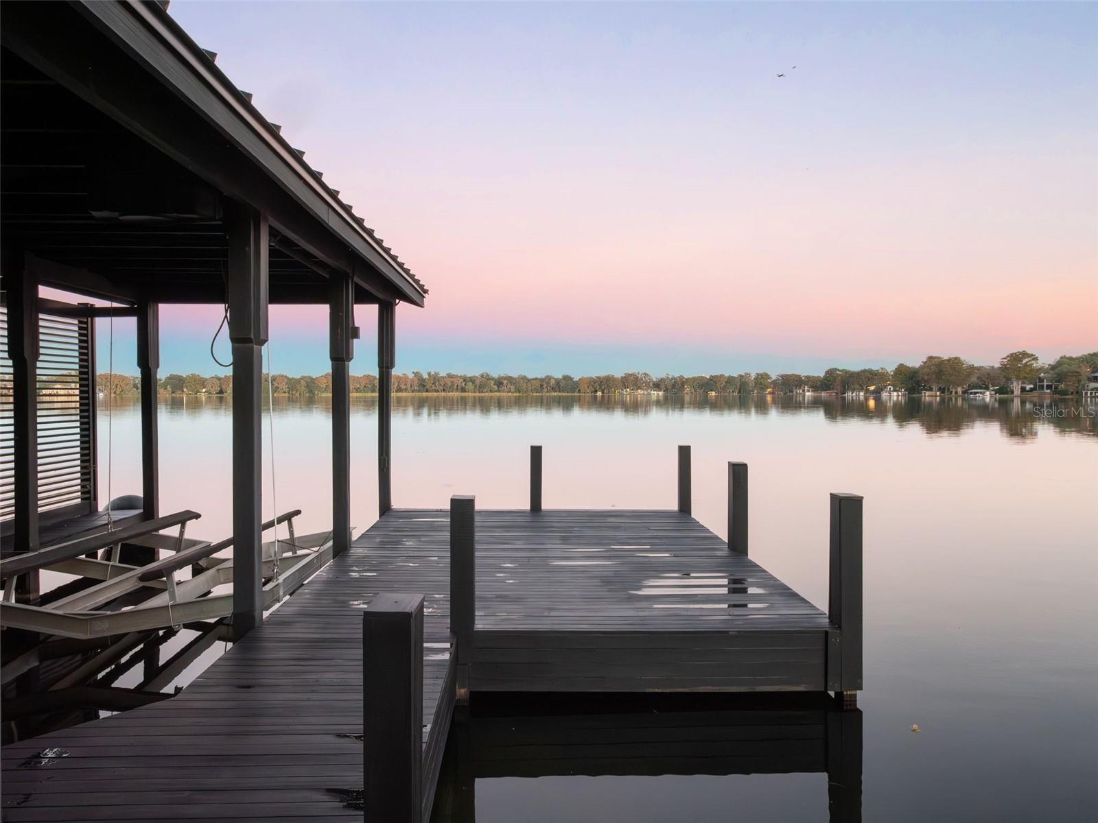 Image 44 of 53 For 1336 College Point