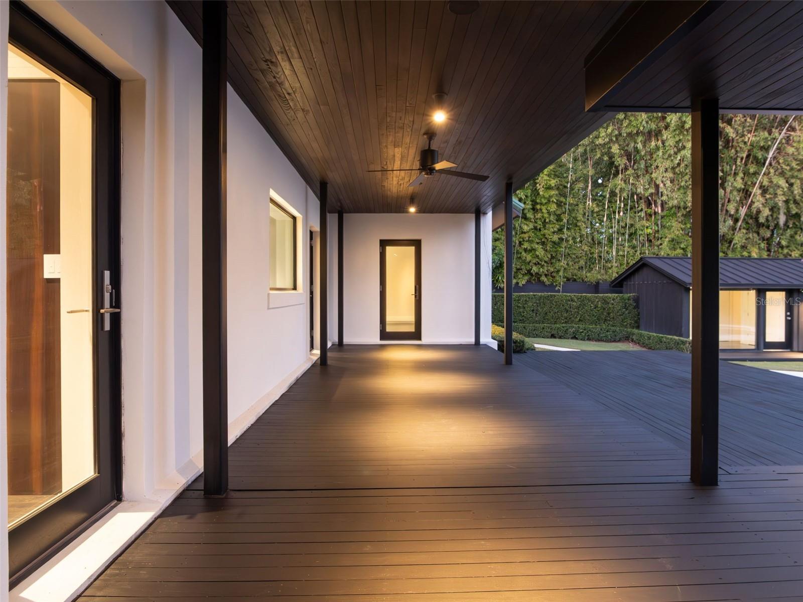 Image 52 of 53 For 1336 College Point