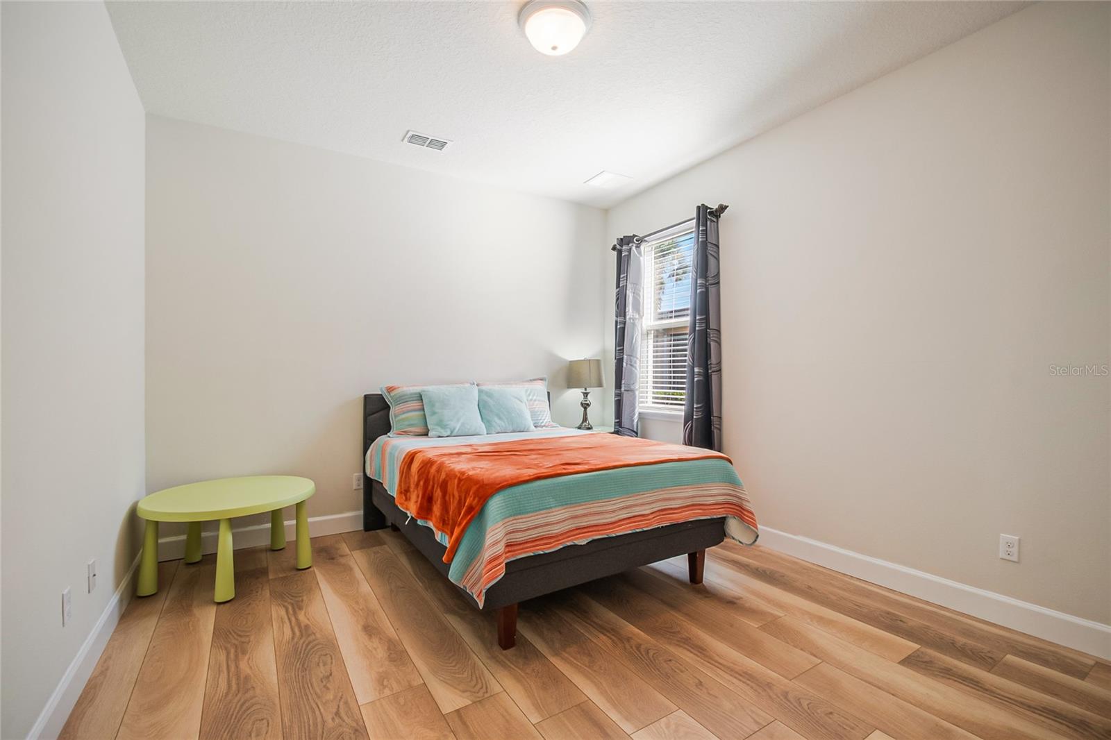 Image 15 of 82 For 12077 Uleta Lane