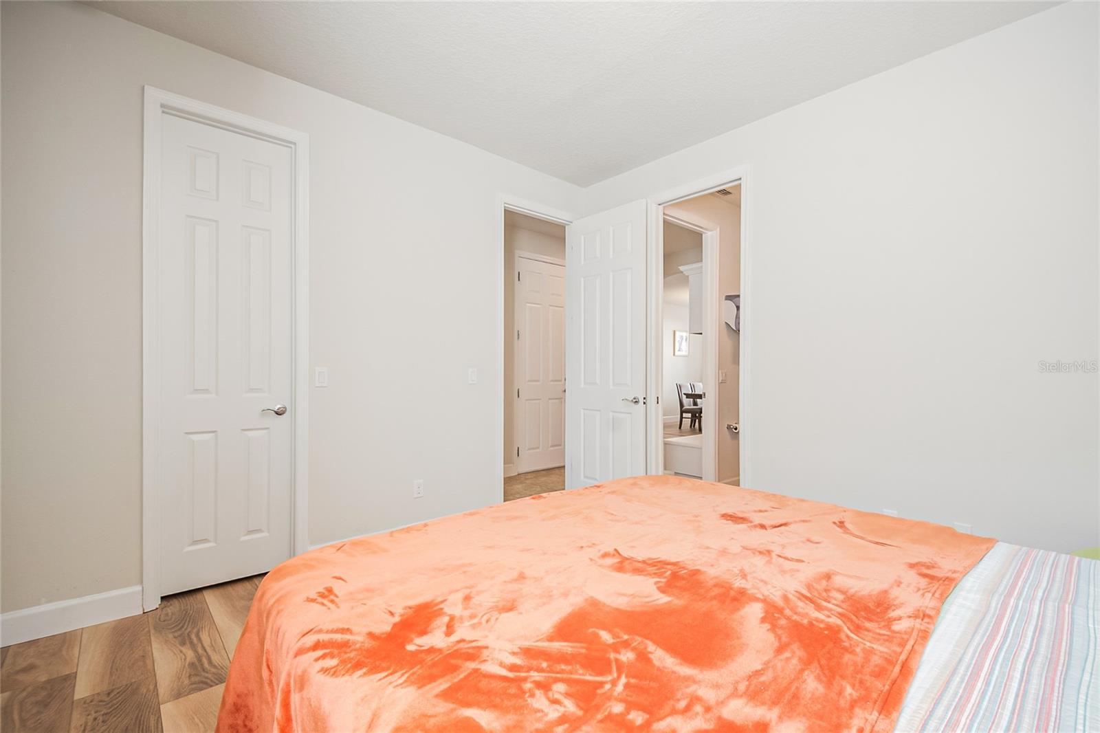 Image 16 of 82 For 12077 Uleta Lane