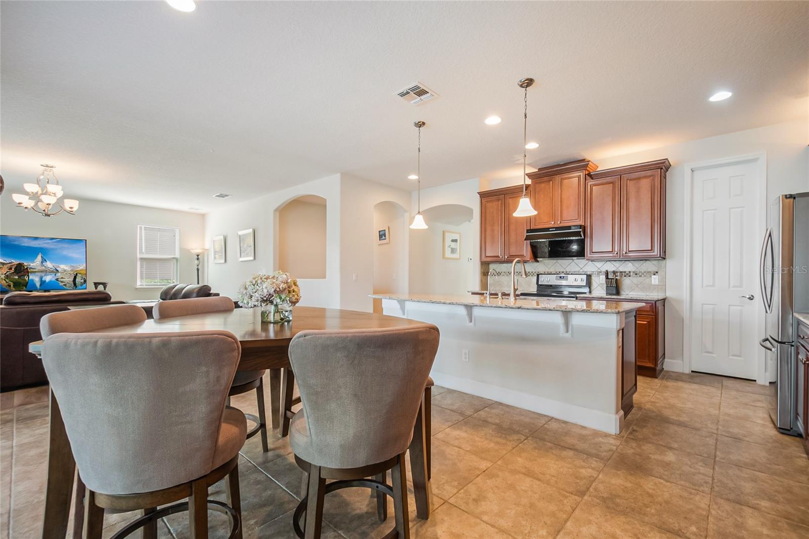 Image 25 of 82 For 12077 Uleta Lane