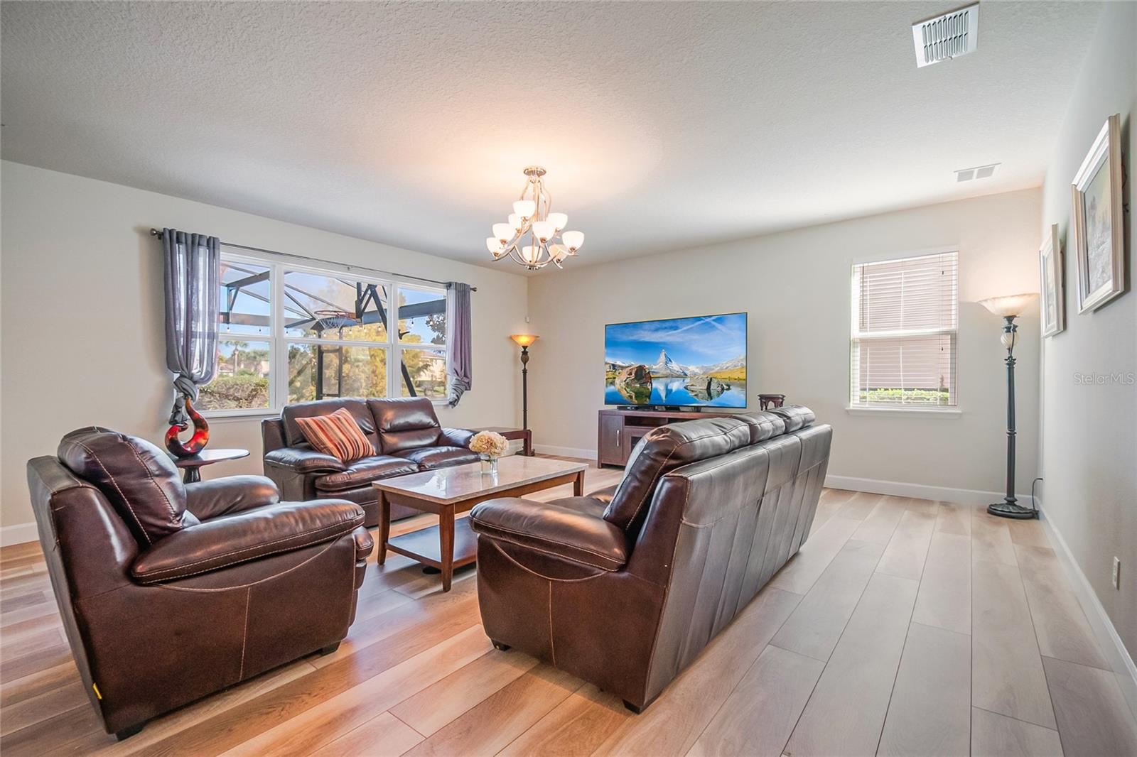 Image 28 of 82 For 12077 Uleta Lane