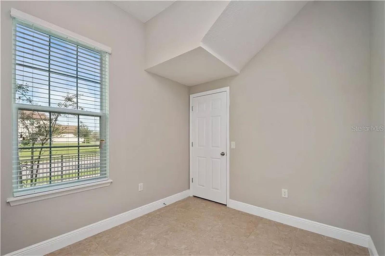 Image 15 of 31 For 8752 Powder Ridge Trail