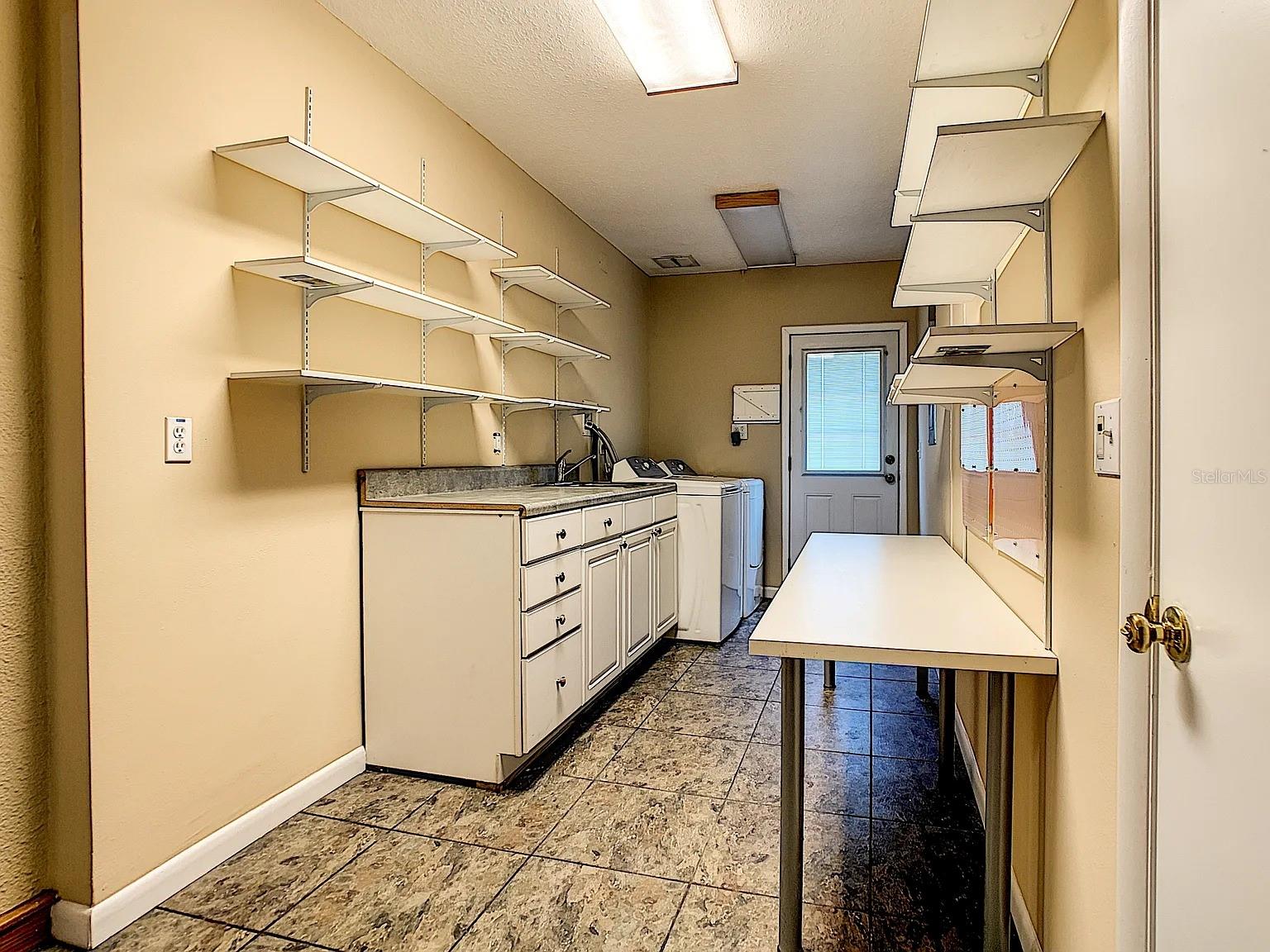 Image 40 of 59 For 3058 Brandywine Drive