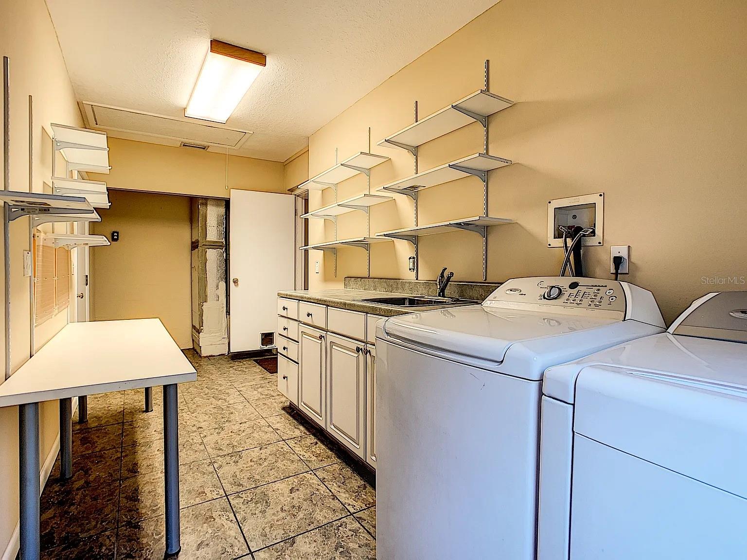 Image 42 of 59 For 3058 Brandywine Drive