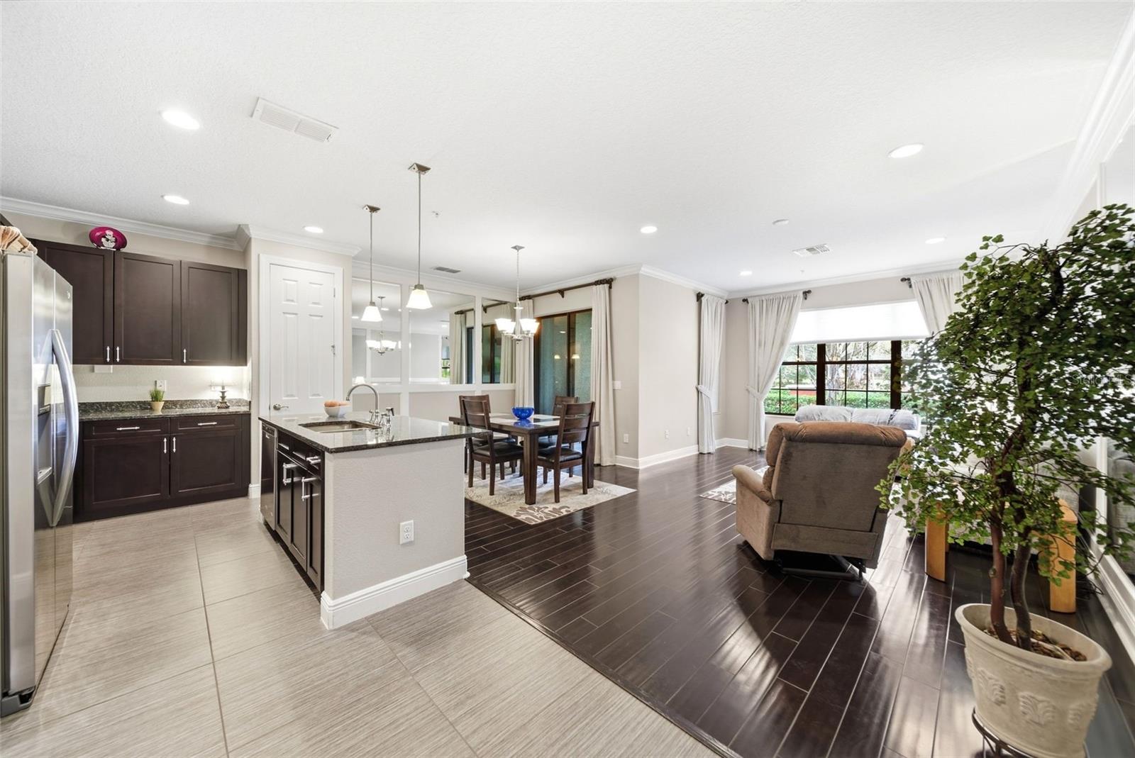 Image 11 of 31 For 1360 Congressional Court