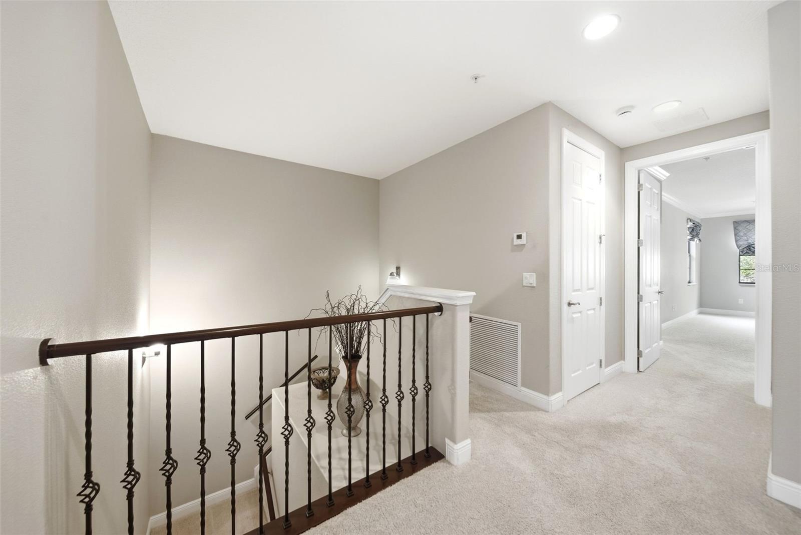 Image 14 of 31 For 1360 Congressional Court