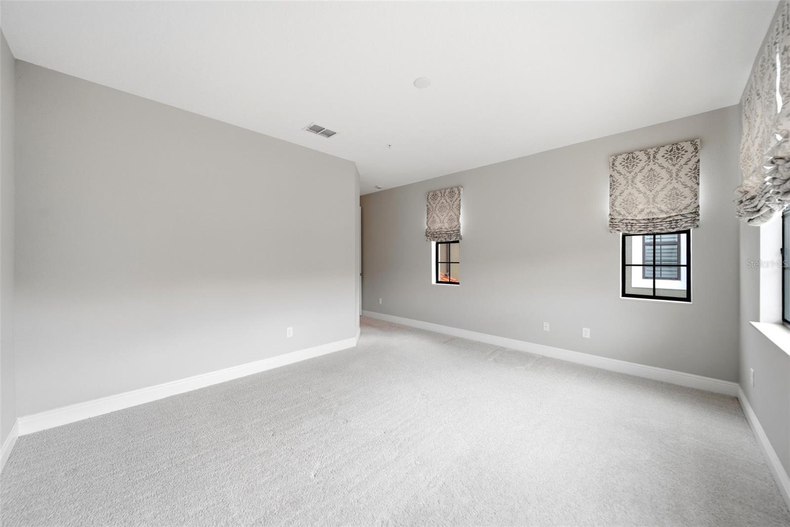 Image 25 of 31 For 1360 Congressional Court