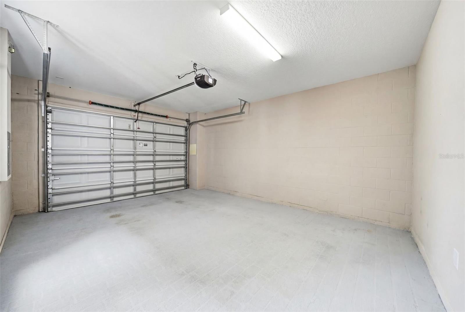 Image 29 of 31 For 1360 Congressional Court