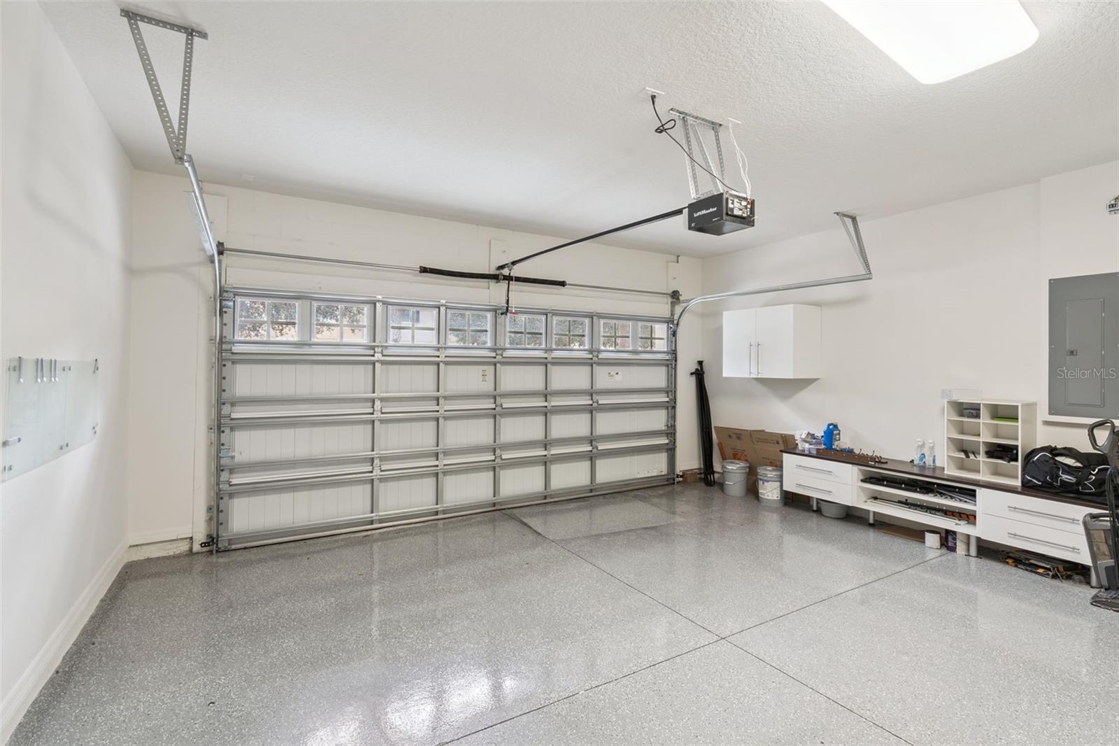 Image 25 of 40 For 9054 Rhodes Street