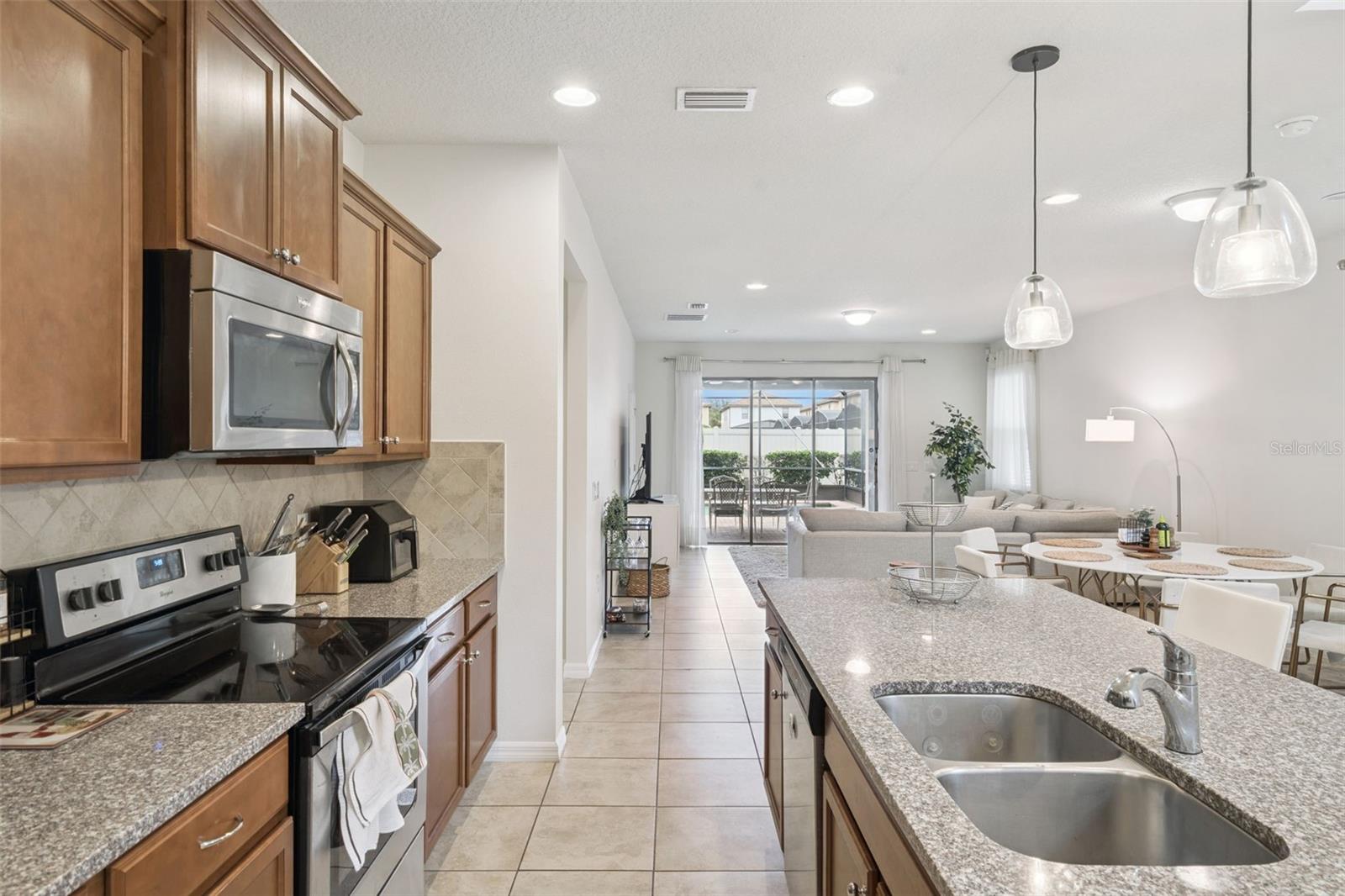 Image 5 of 40 For 9054 Rhodes Street