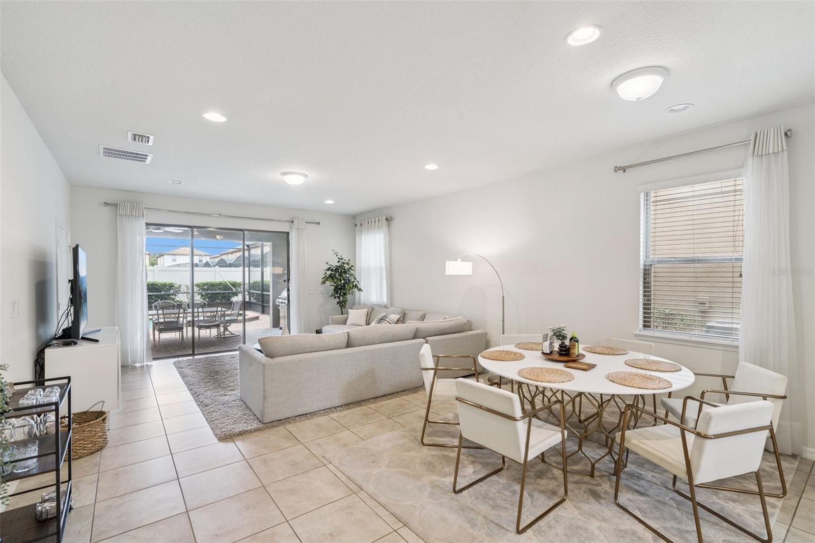 Image 7 of 40 For 9054 Rhodes Street