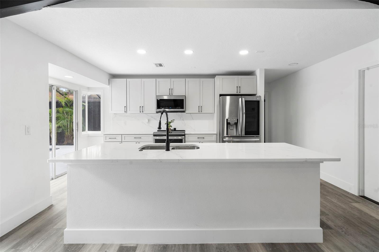 Image 19 of 53 For 5047 Jamaica Circle 12