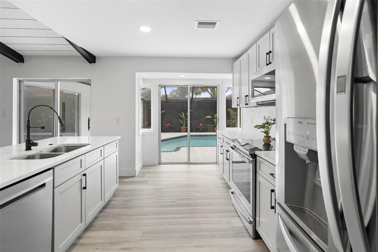 Image 22 of 53 For 5047 Jamaica Circle 12