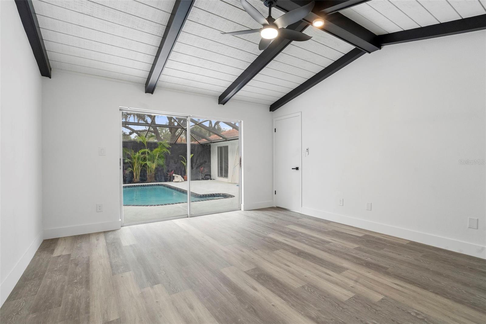 Image 25 of 53 For 5047 Jamaica Circle 12