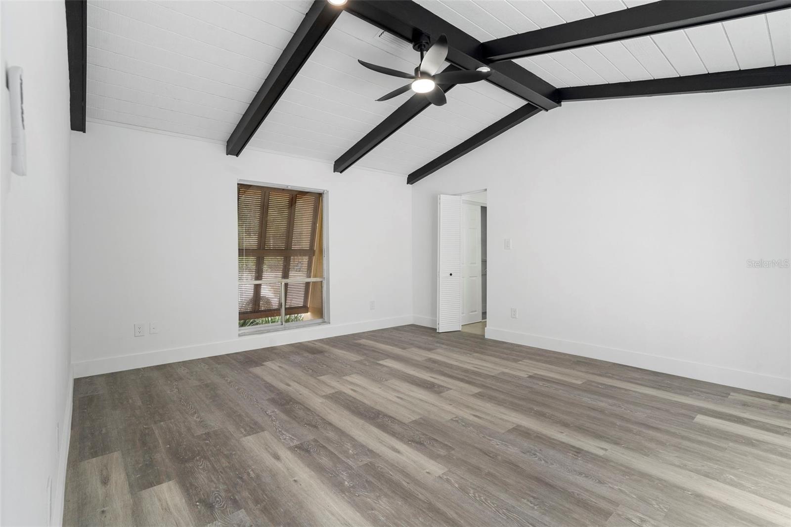 Image 28 of 53 For 5047 Jamaica Circle 12