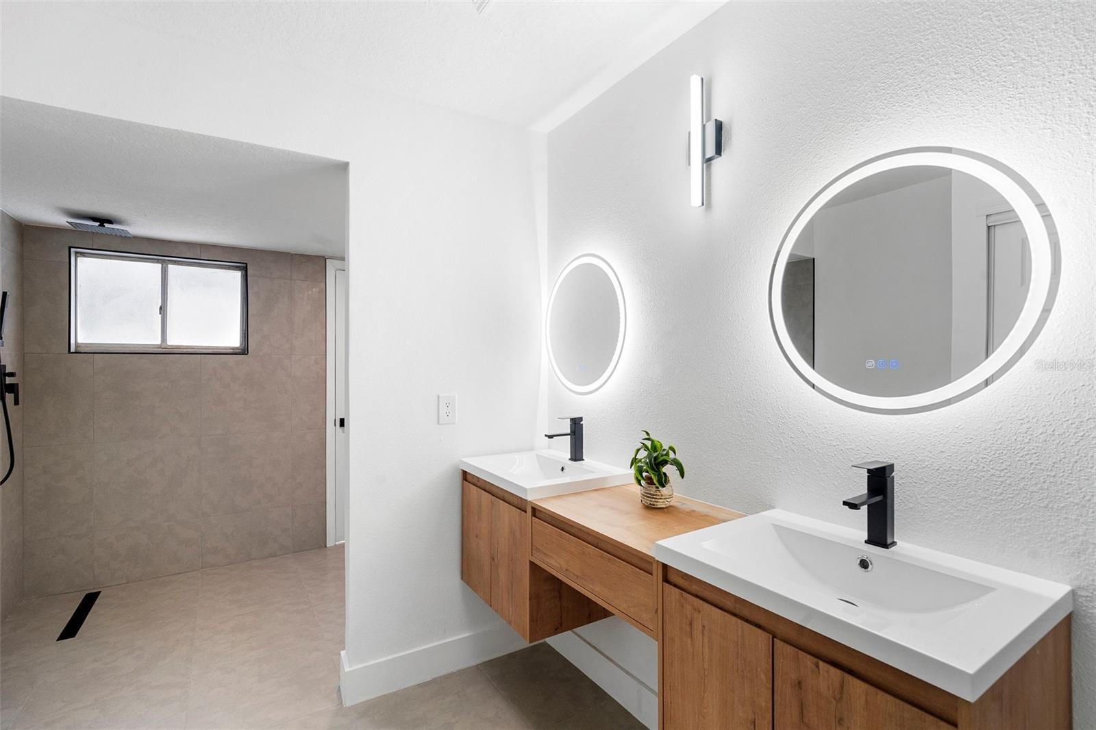 Image 30 of 53 For 5047 Jamaica Circle 12