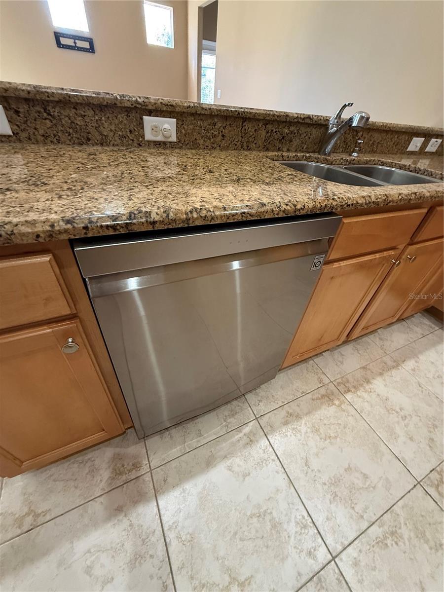 Image 9 of 35 For 3231 Pawleys Loop N