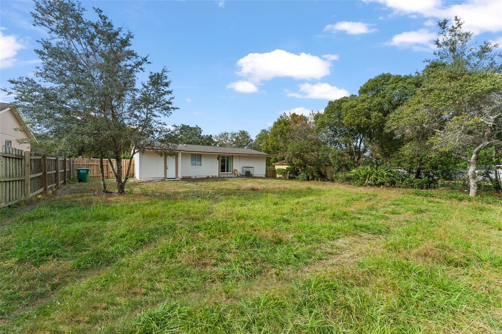 Image 23 of 26 For 857 Glasgow Avenue