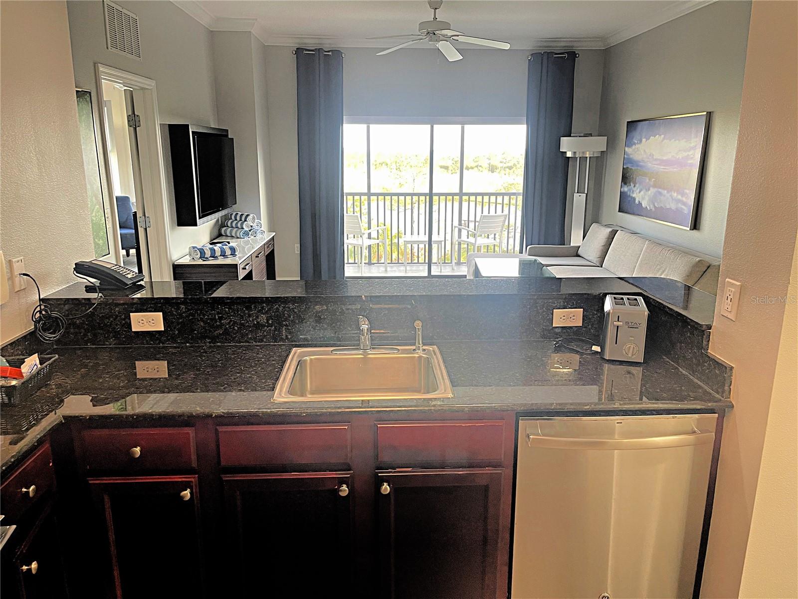 Image 10 of 65 For 14501 Grove Resort Ave  1622