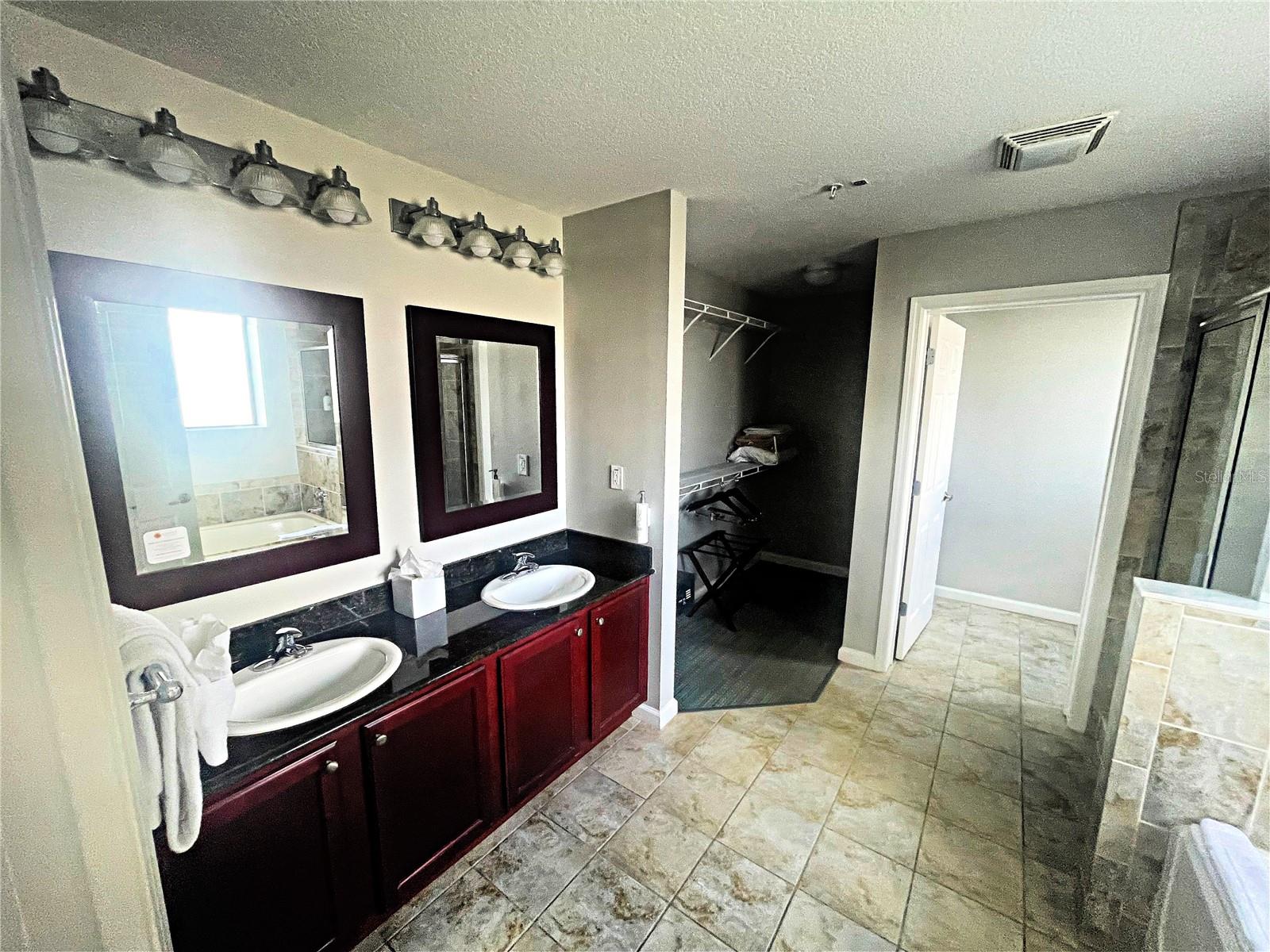 Image 16 of 65 For 14501 Grove Resort Ave  1622