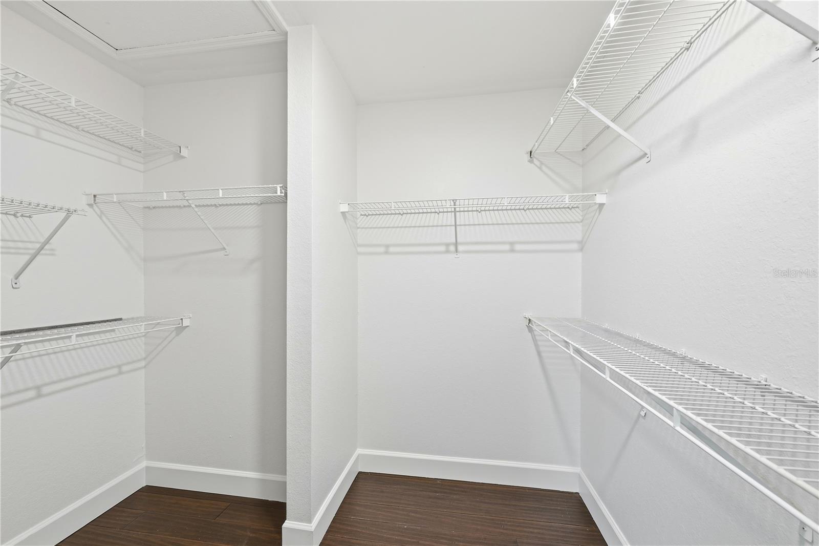 Image 15 of 33 For 2824 Shadow View Circle 2824