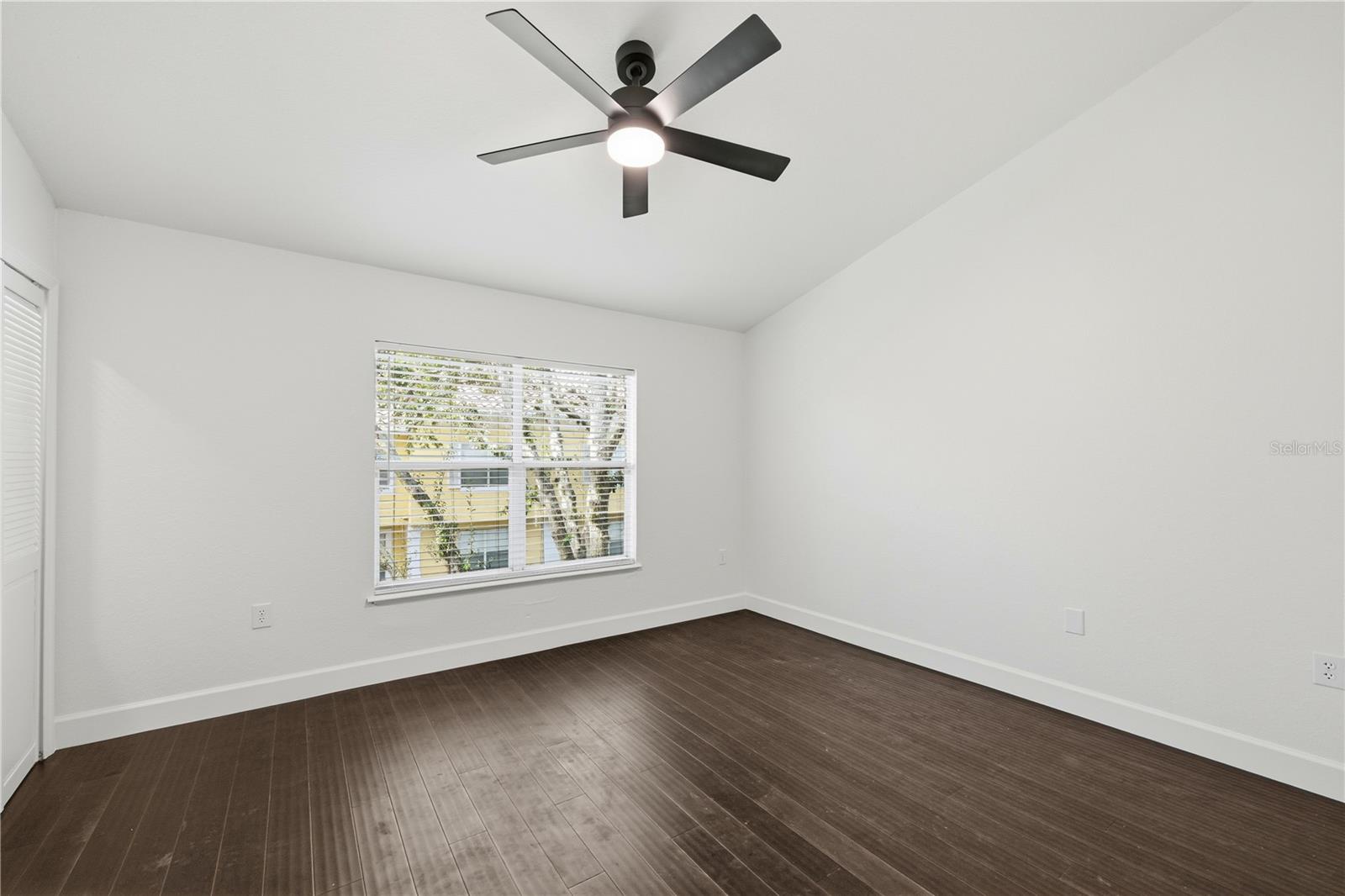 Image 18 of 33 For 2824 Shadow View Circle 2824