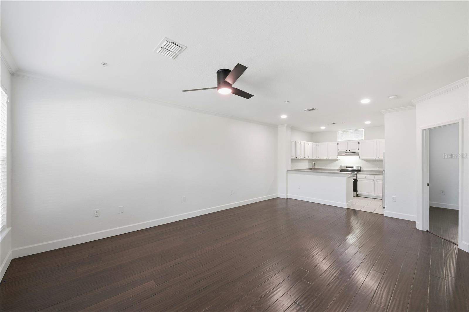 Image 4 of 33 For 2824 Shadow View Circle 2824