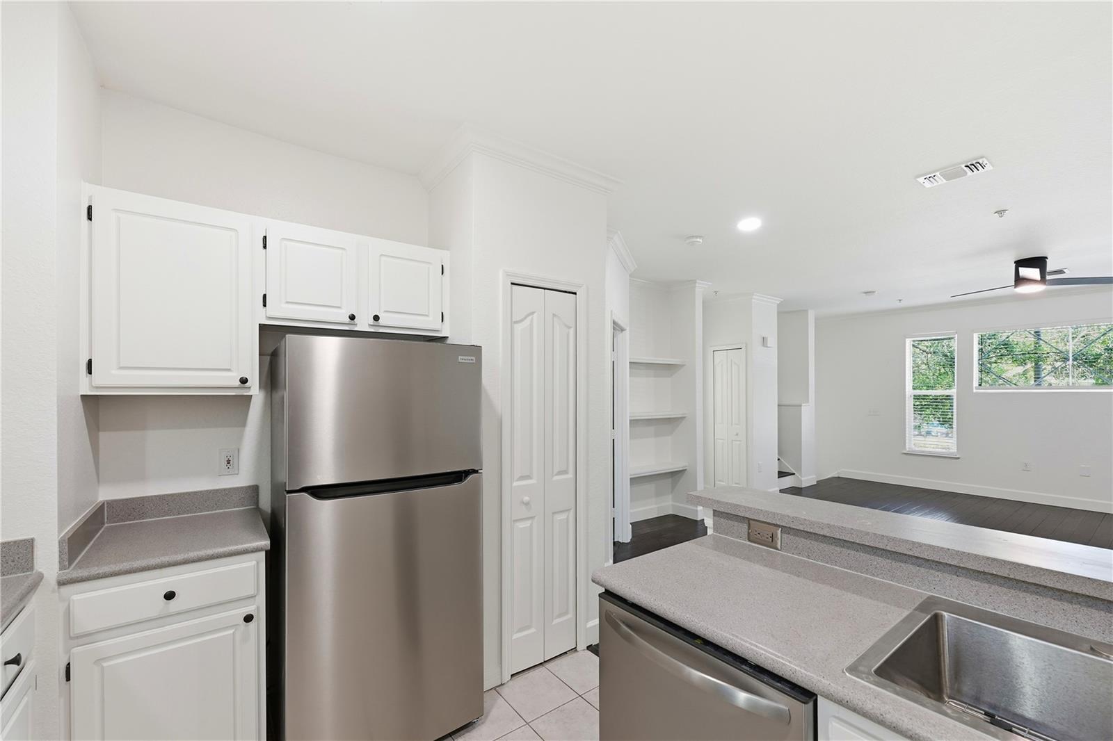 Image 8 of 33 For 2824 Shadow View Circle 2824