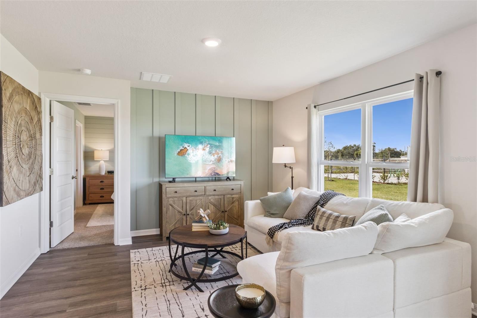 Image 7 of 30 For 2791 Adeline Avenue