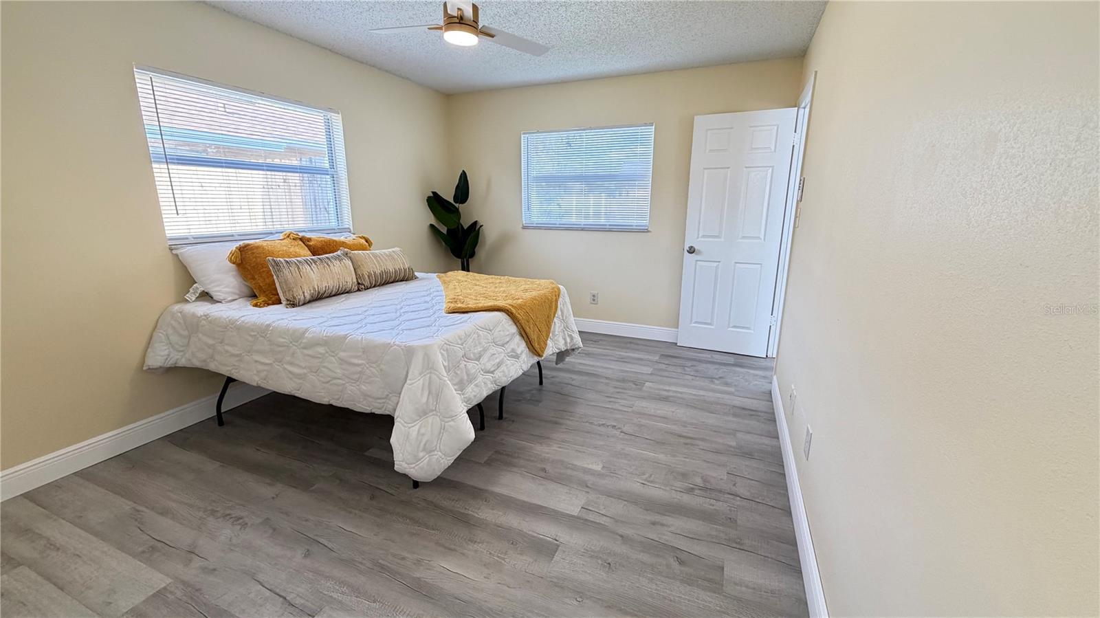 Image 17 of 23 For 7211 Blair Drive