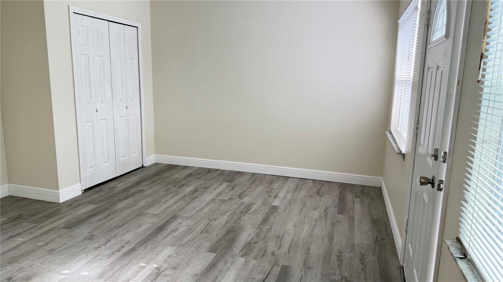 Image 6 of 23 For 7211 Blair Drive