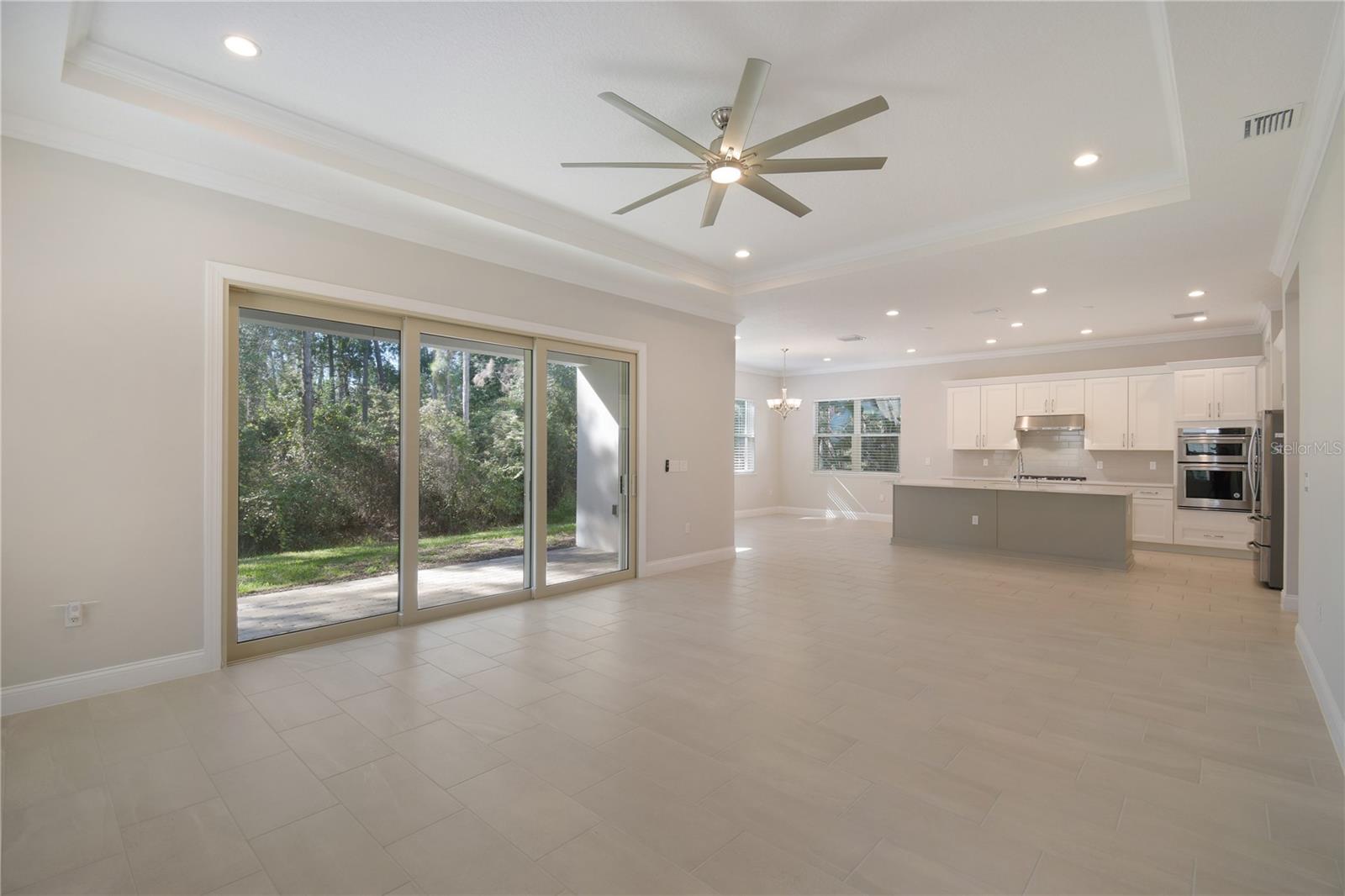 Image 14 of 35 For 10158 Royal Island Court