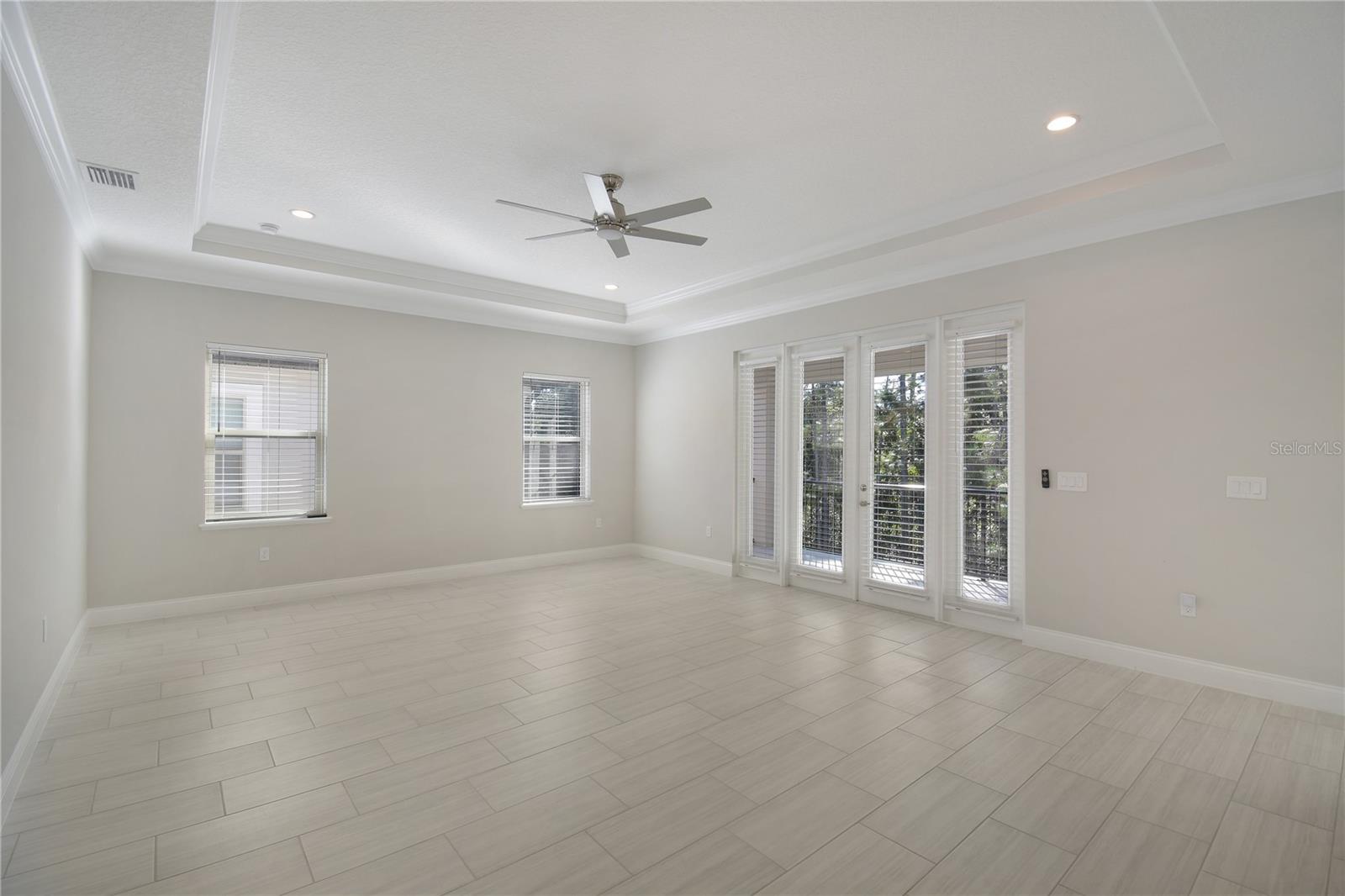 Image 15 of 35 For 10158 Royal Island Court