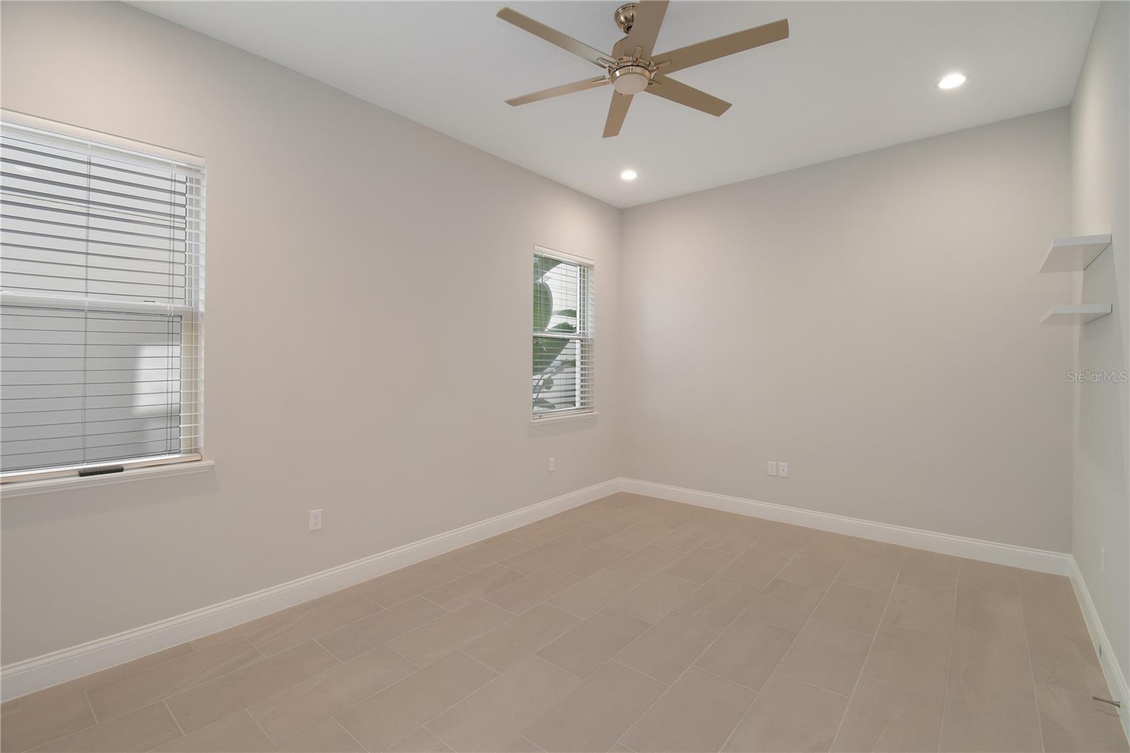 Image 20 of 35 For 10158 Royal Island Court