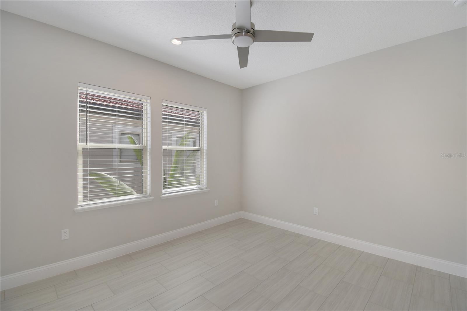 Image 22 of 35 For 10158 Royal Island Court