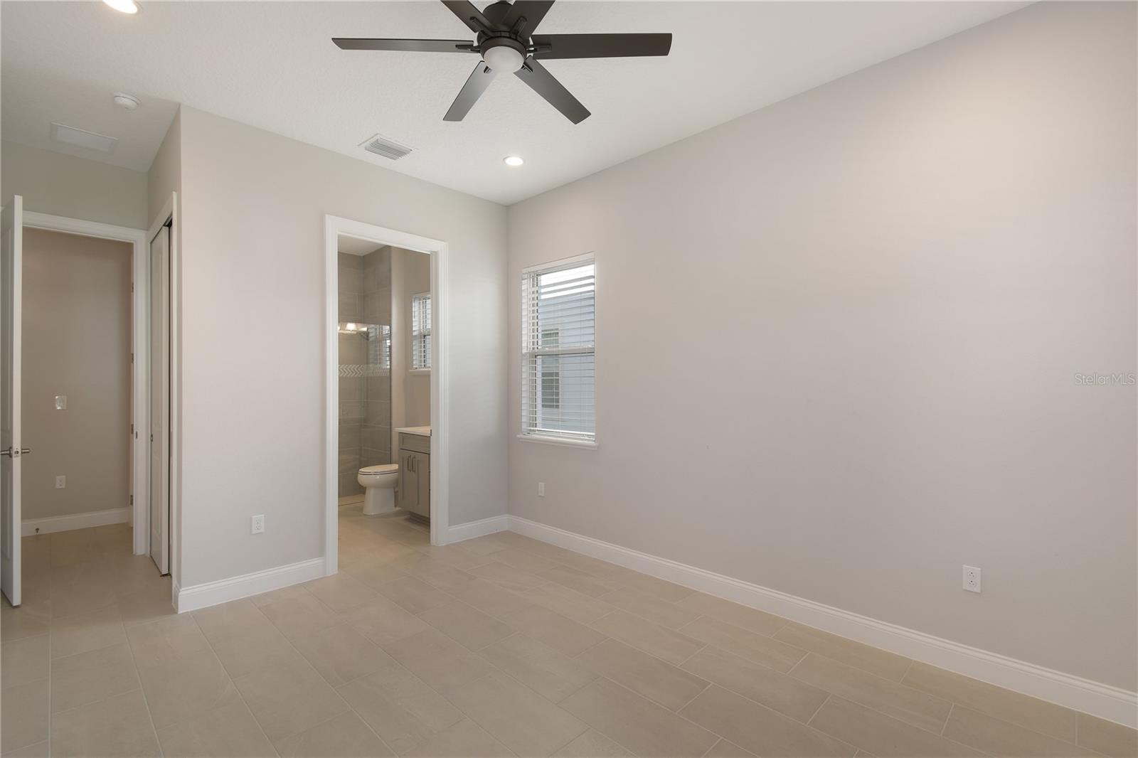 Image 31 of 35 For 10158 Royal Island Court