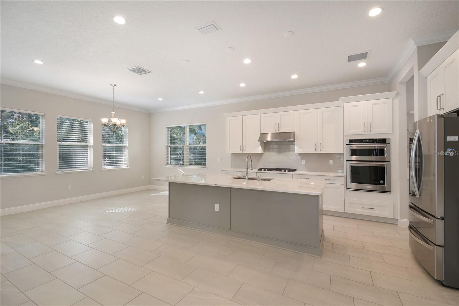 Image 6 of 35 For 10158 Royal Island Court