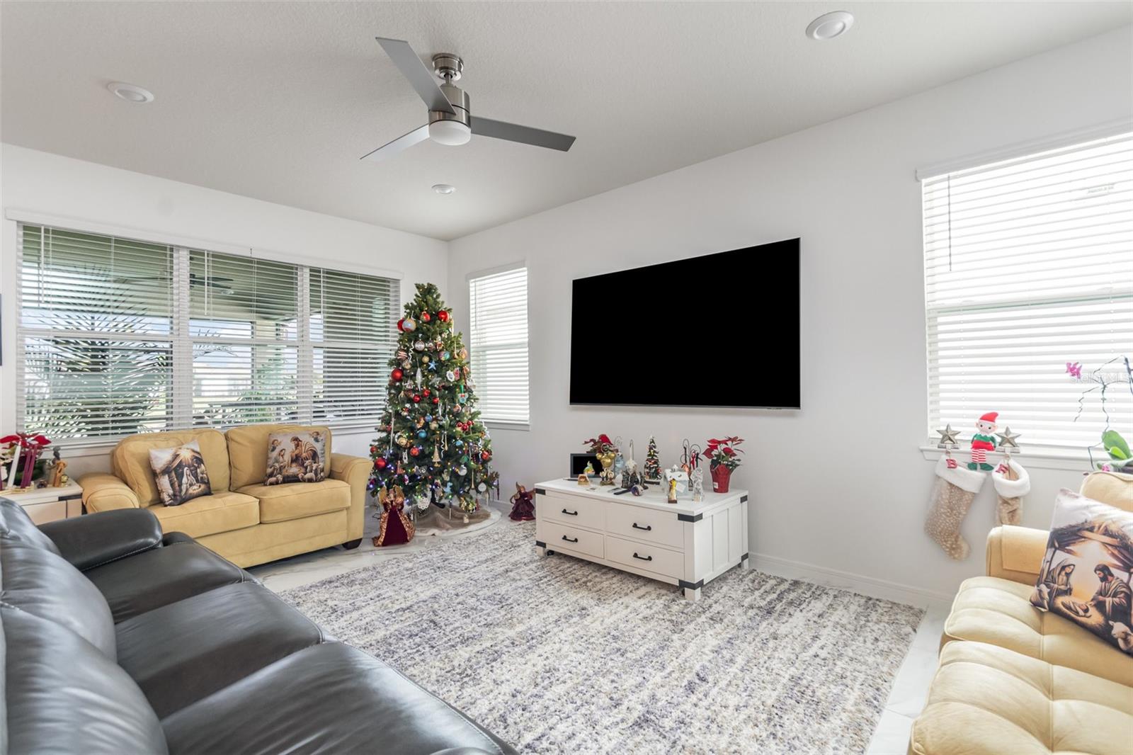 Image 5 of 27 For 1974 Spring Shower Circle