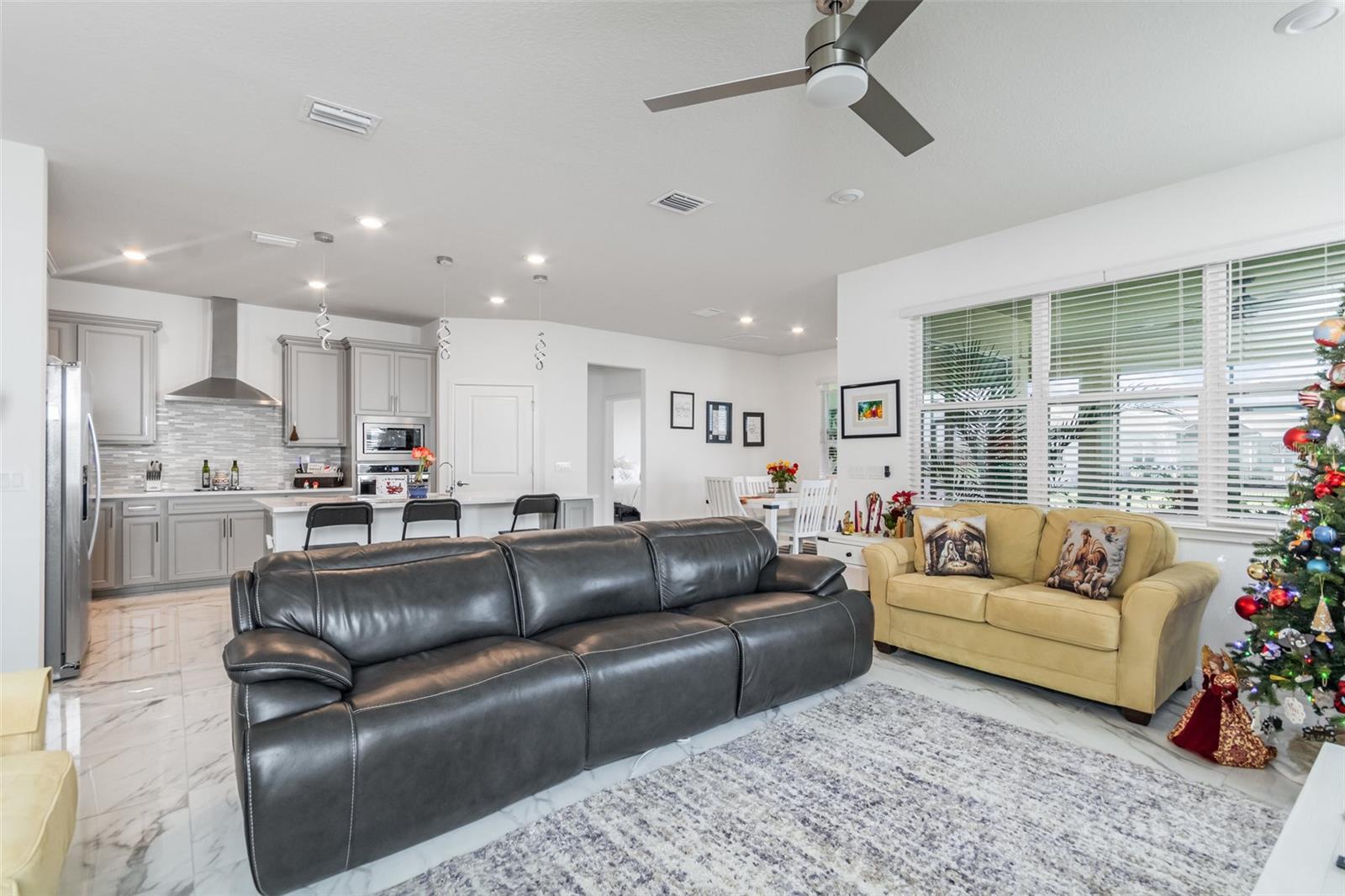 Image 6 of 27 For 1974 Spring Shower Circle