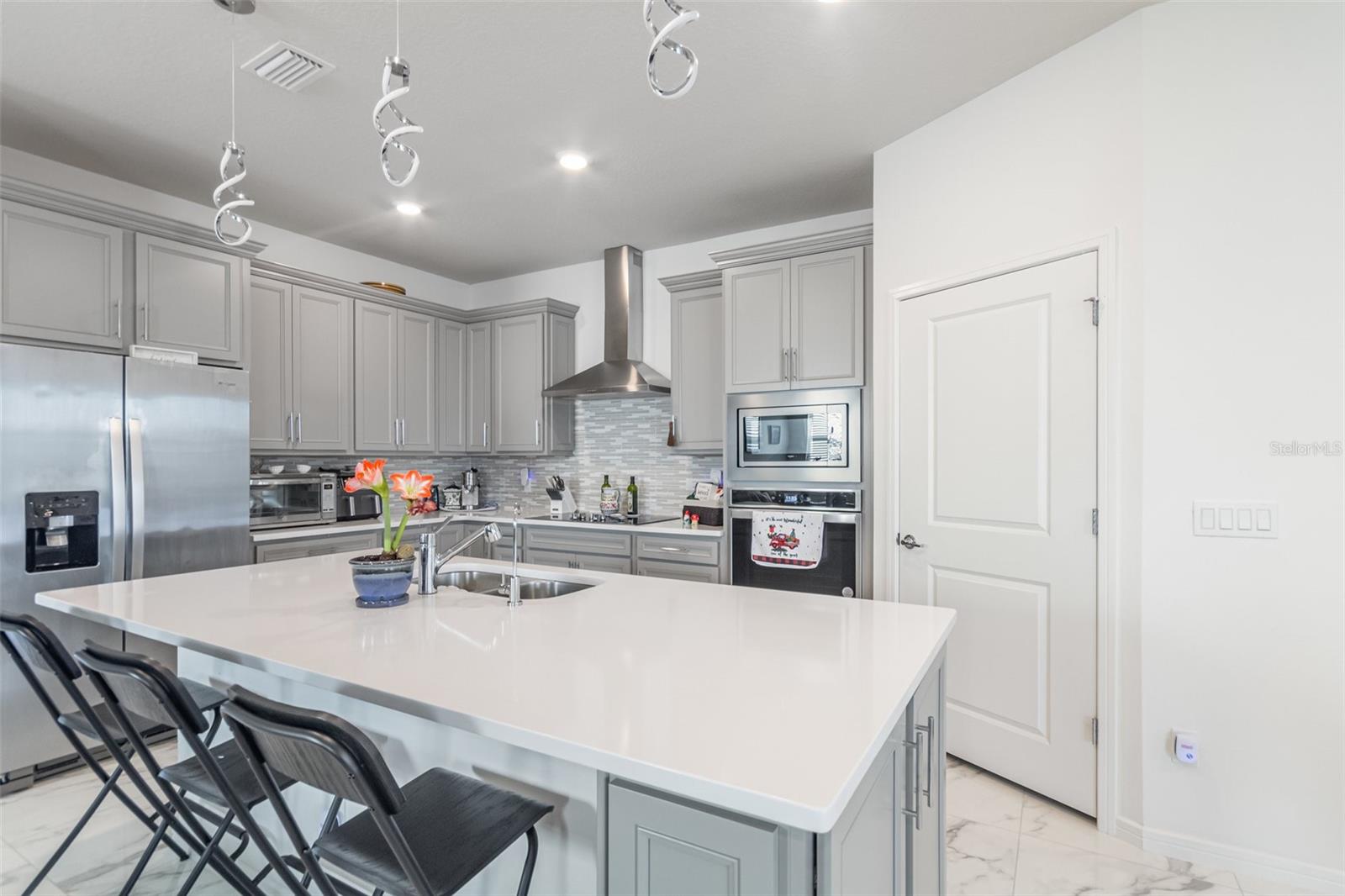 Image 8 of 27 For 1974 Spring Shower Circle