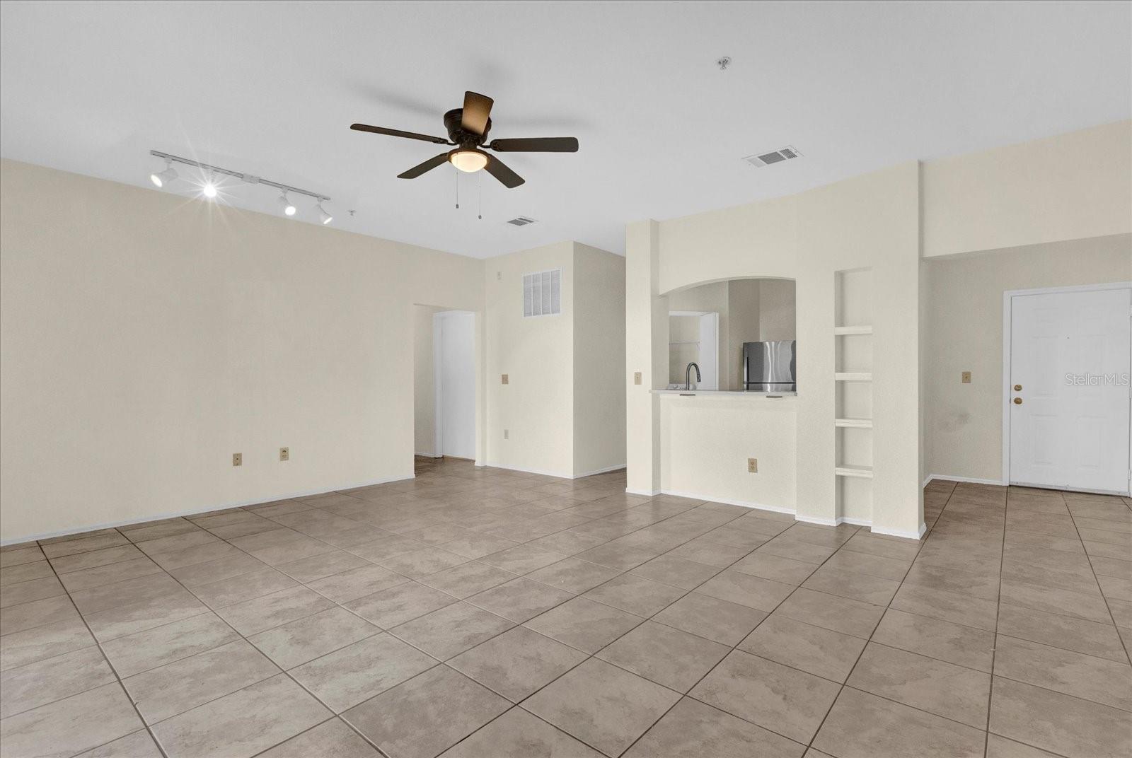 Image 6 of 28 For 1321 Arbor Vista Loop 101