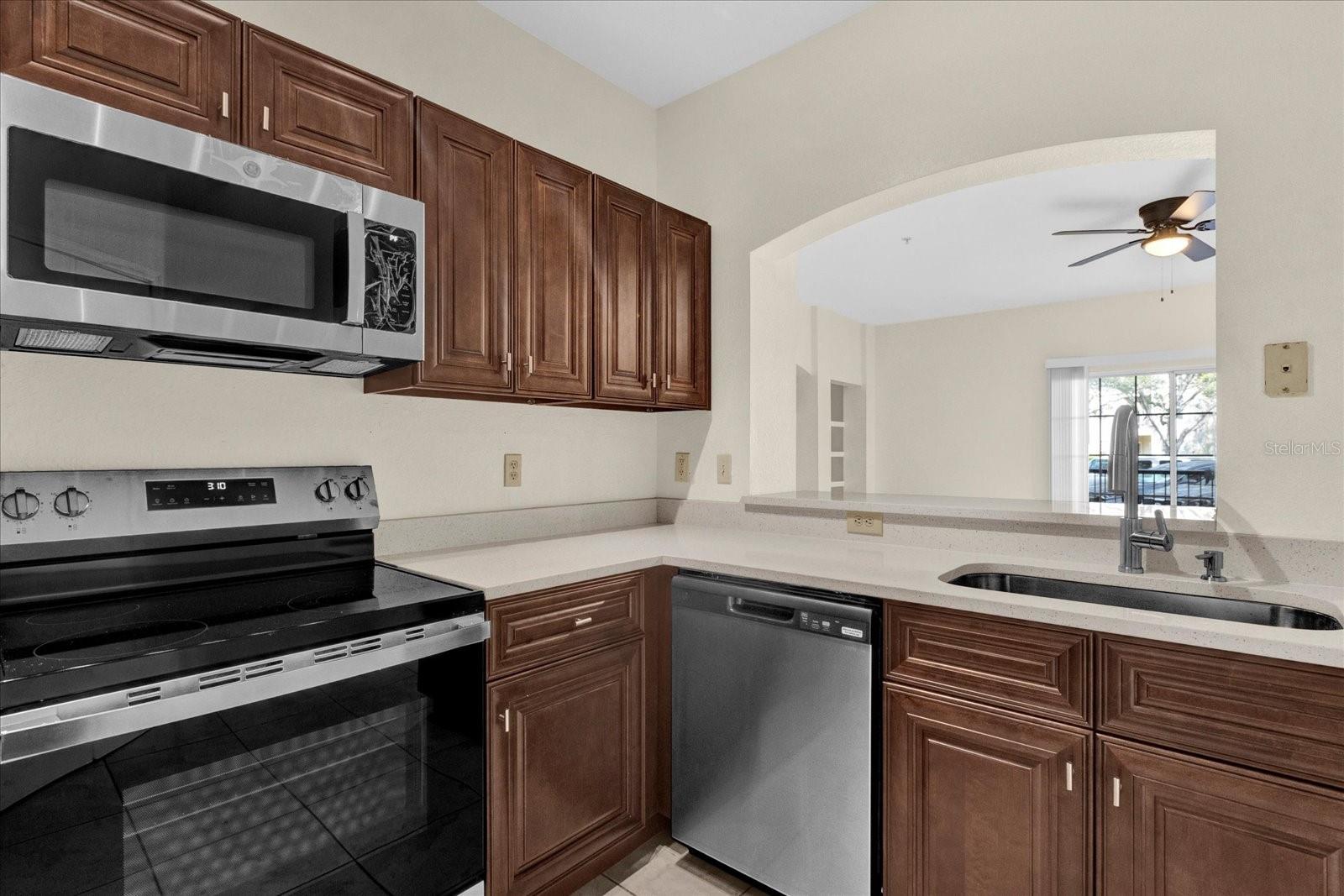 Image 9 of 28 For 1321 Arbor Vista Loop 101