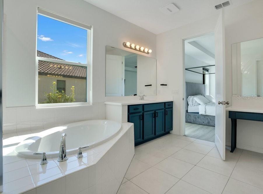 Image 21 of 50 For 3101 Agostino Terrace