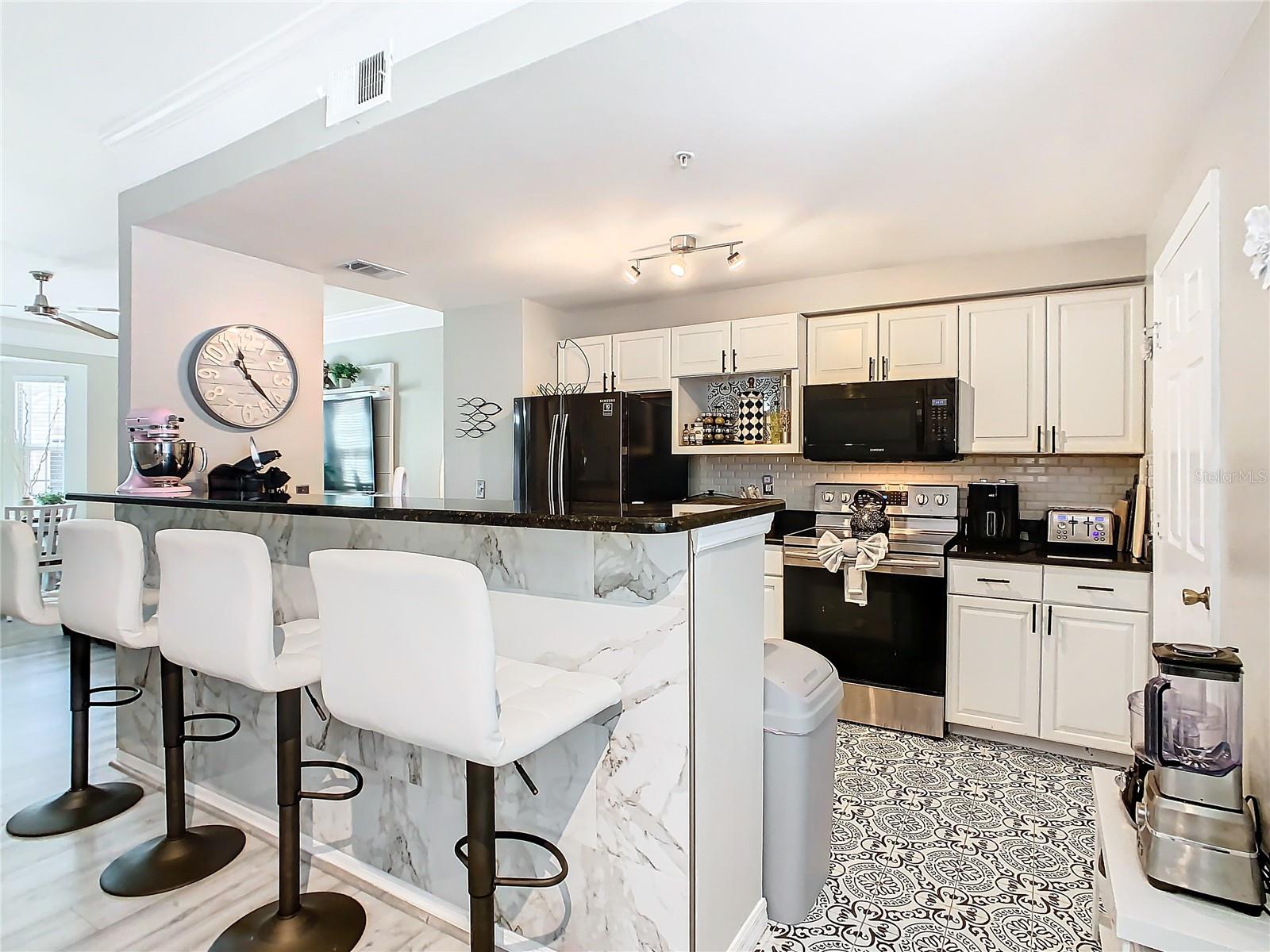 Image 18 of 74 For 6659 Time Square Avenue 103