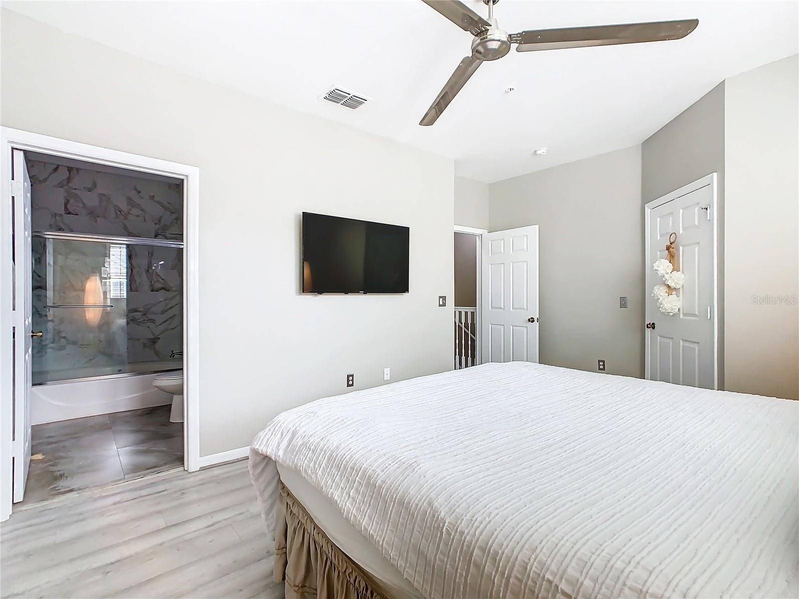 Image 33 of 74 For 6659 Time Square Avenue 103