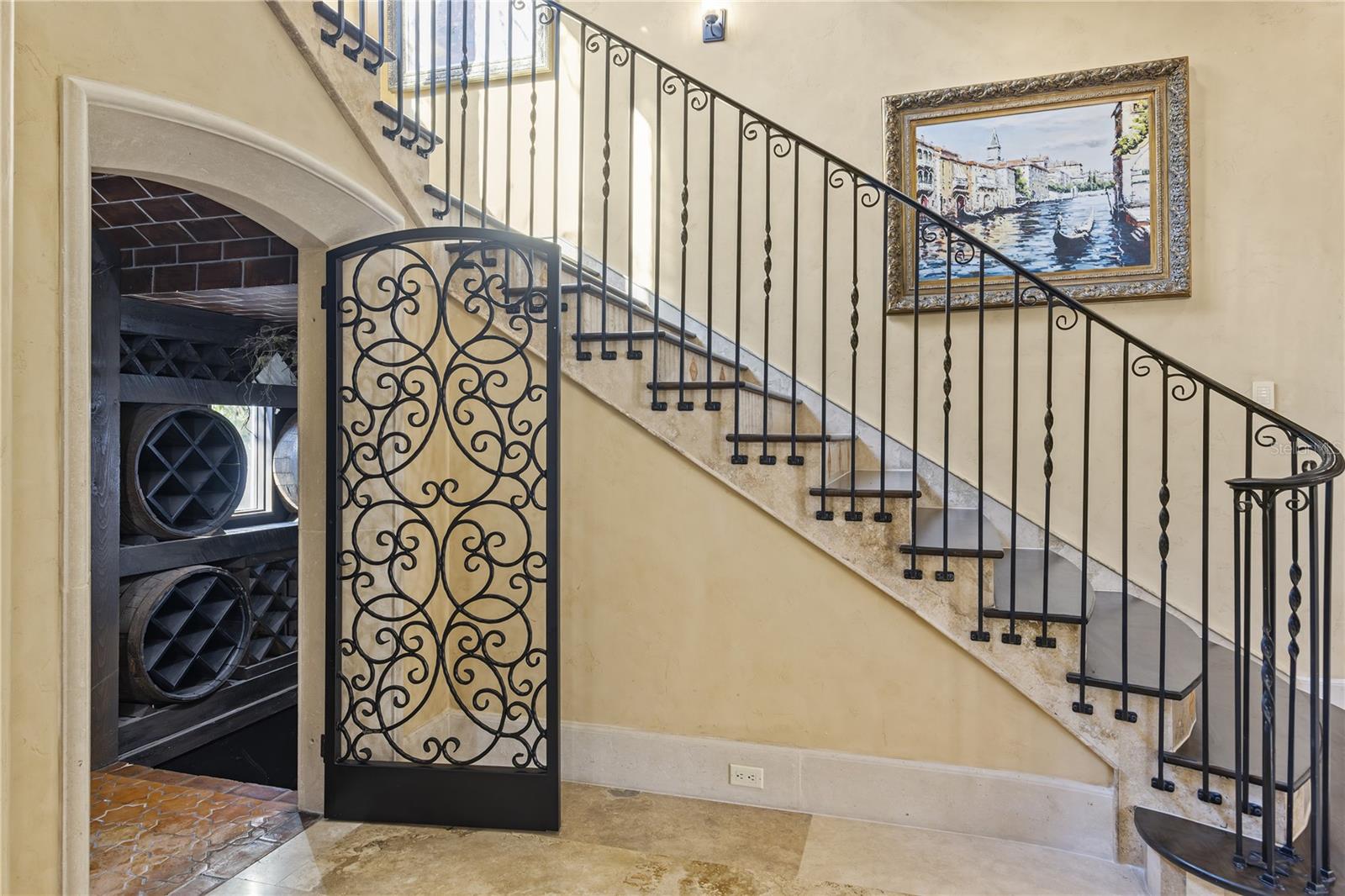 Image 29 of 100 For 16639 Arezo Court