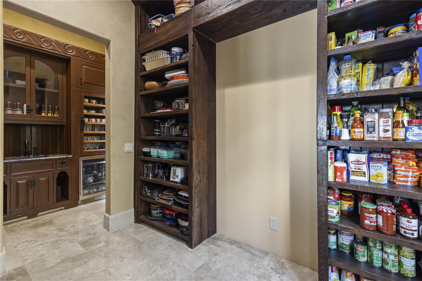 Image 31 of 100 For 16639 Arezo Court